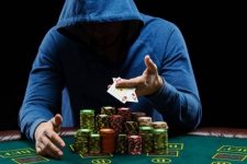 Tilt Trong Poker Là Gì? Mẹo Kiểm Soát Và Ngăn Chặn Hiệu Quả